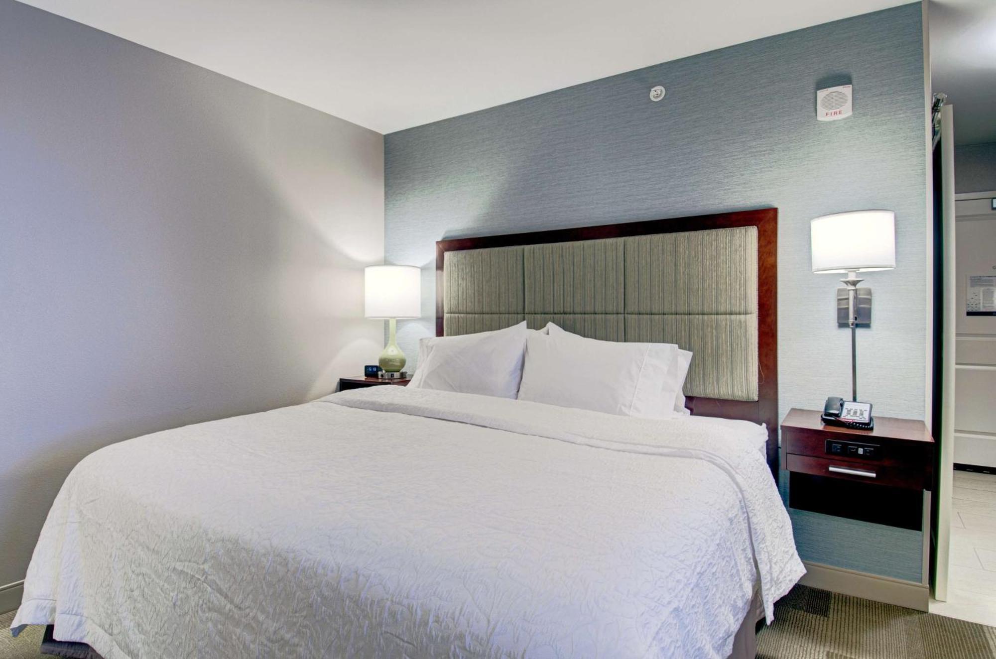 Hampton Inn Boston - Westborough Exterior foto