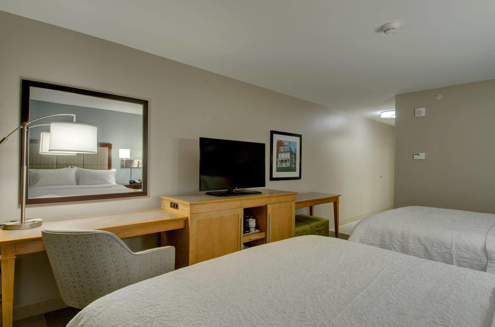 Hampton Inn Boston - Westborough Exterior foto